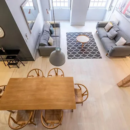 Guestready - Newly Renovated Chiado Haven דירה *