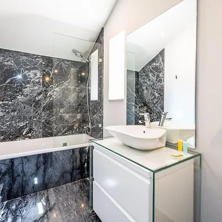 Guestready - Newly Renovated Chiado Haven Apartment *