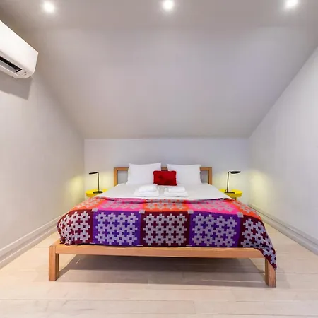Guestready - Newly Renovated Chiado Haven Apartament Lizbona