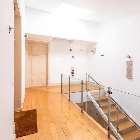 Apartment Guestready - Newly Renovated Chiado Haven