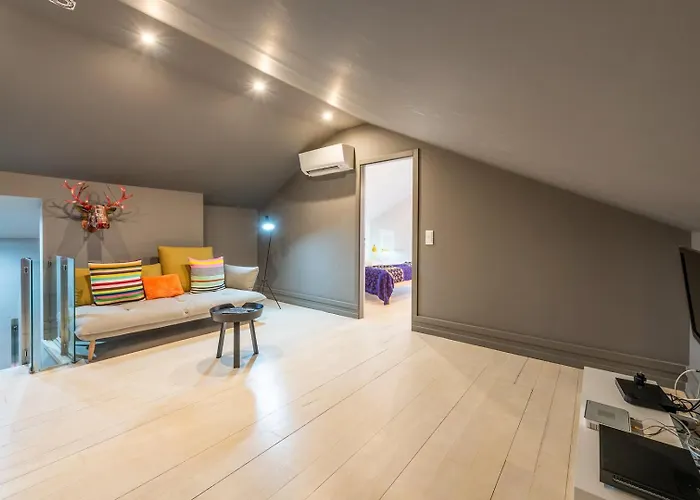 Guestready - Newly Renovated Chiado Haven