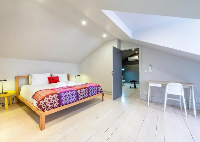 Guestready - Newly Renovated Chiado Haven 리스본