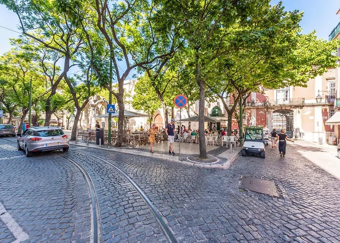 Guestready - Newly Renovated Chiado Haven
