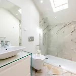 Guestready - Newly Renovated Chiado Haven Apartament *